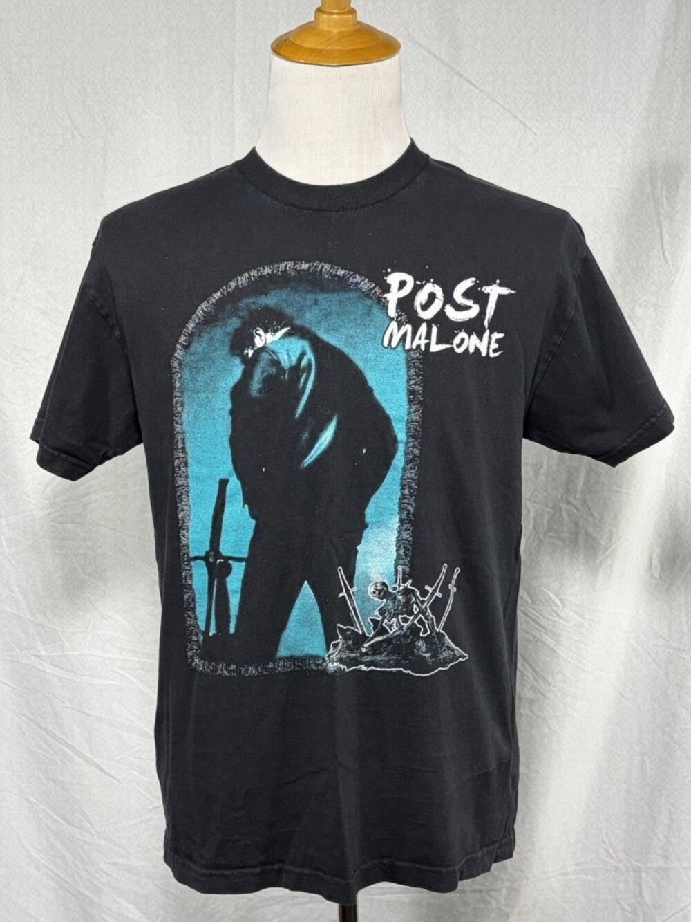 Post Malone Runaway Tour T-Shirt 2020 Size L Thrashed Graphic Concert